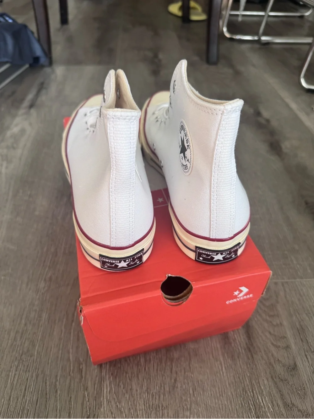 Men 8.5 Women 10.5 - Converse Chuck 70 Canvas High Top White Garnet Egret Ivory